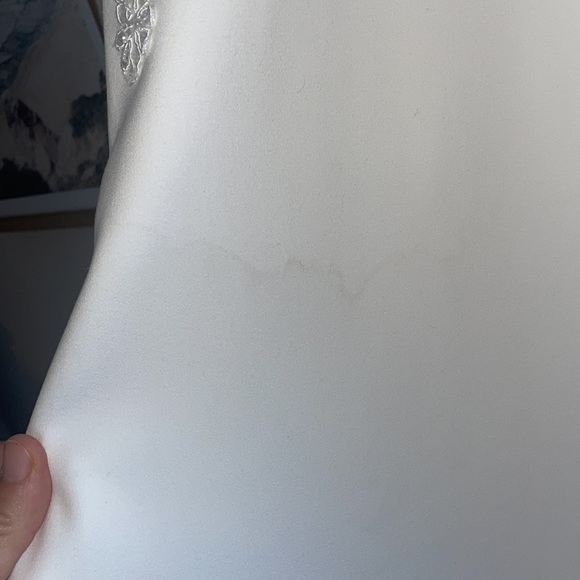 Essence Of Australia Wedding Dress - Picture 16 of 17